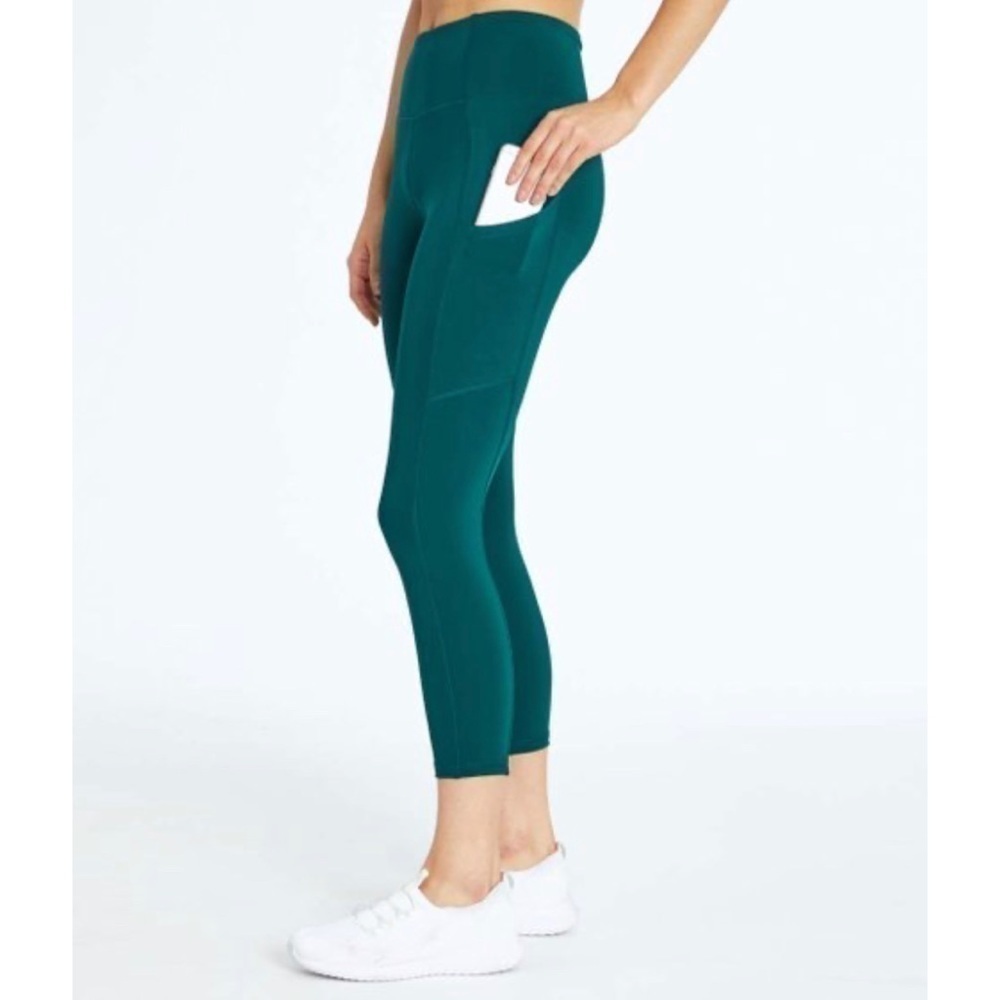 Botanical Green Elevate High-Waist Capri Leggings